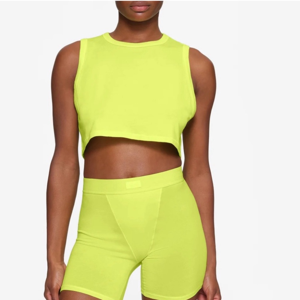 SKIMS Boyfriend Crop tank
